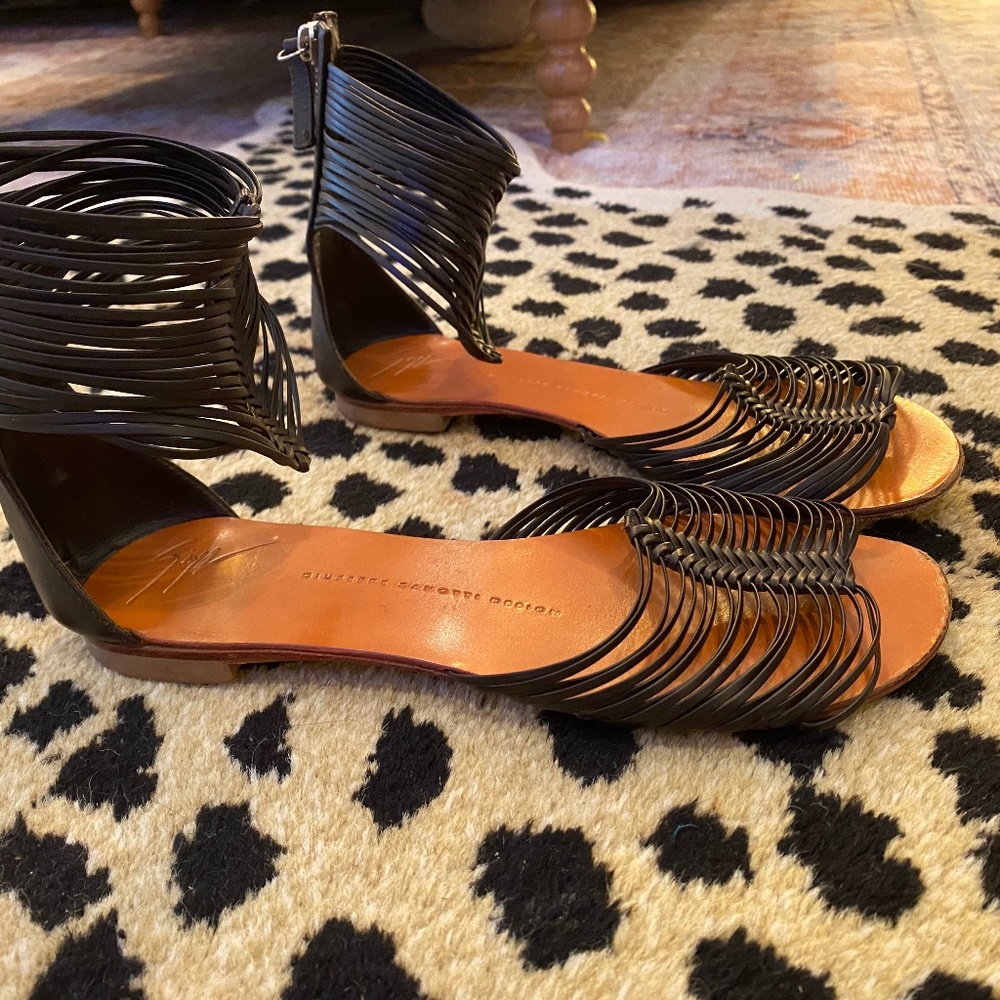 Giuseppe Zanotti black leather sandals 36.5
